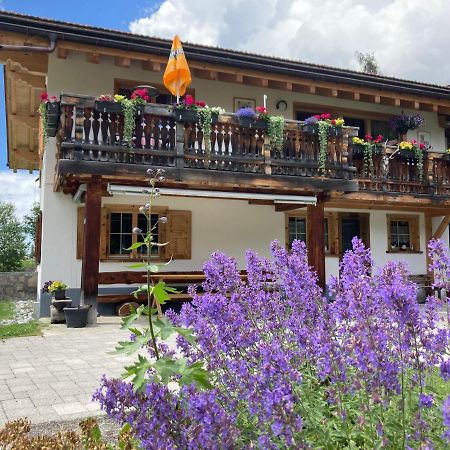 Ferienwohnung Uf Z'Enisch Klosters Esterno foto