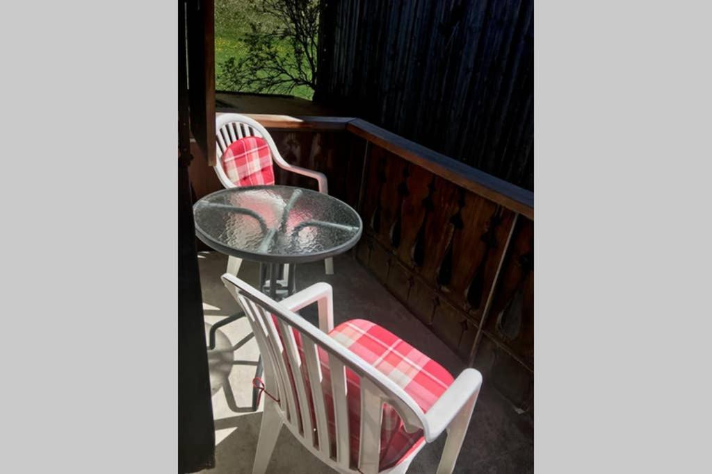 Ferienwohnung Uf Z'Enisch Klosters Esterno foto