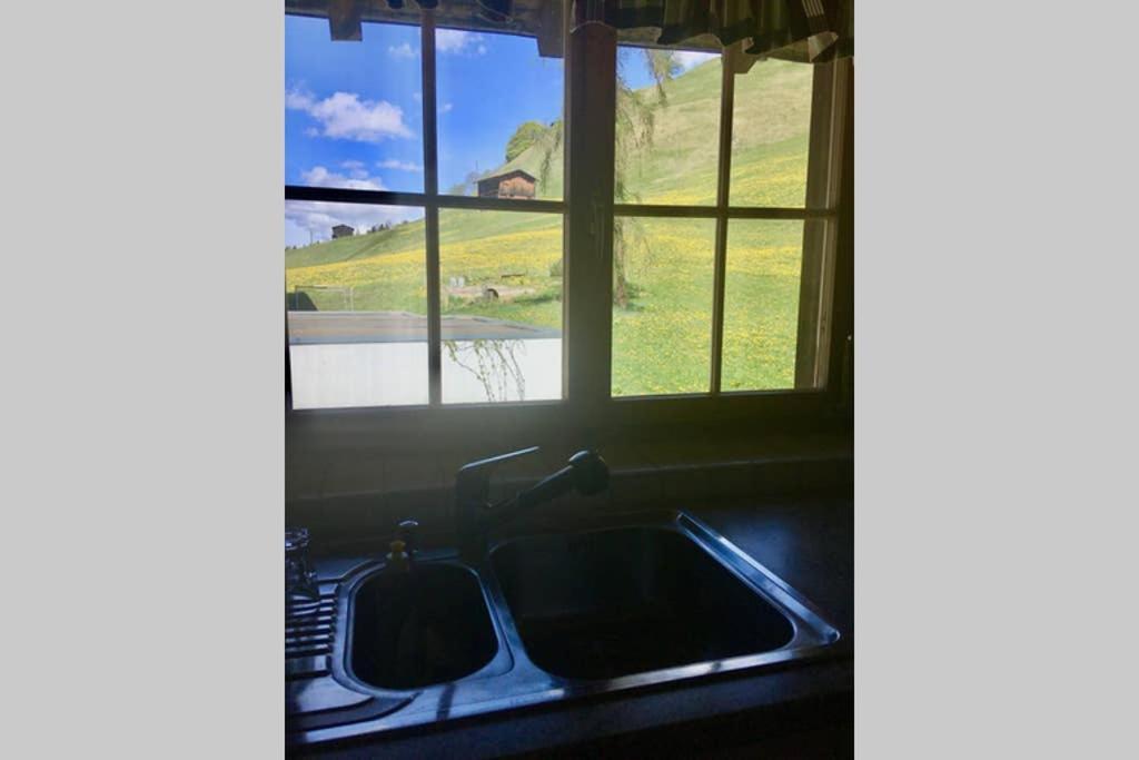 Ferienwohnung Uf Z'Enisch Klosters Esterno foto