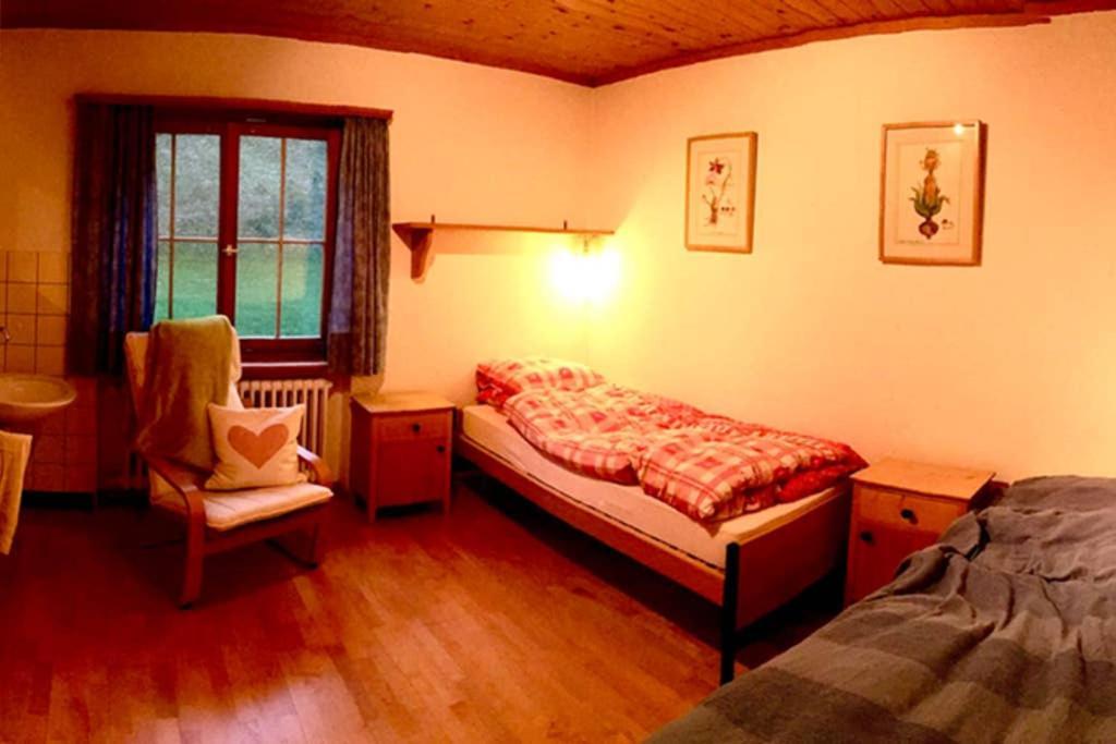 Ferienwohnung Uf Z'Enisch Klosters Esterno foto