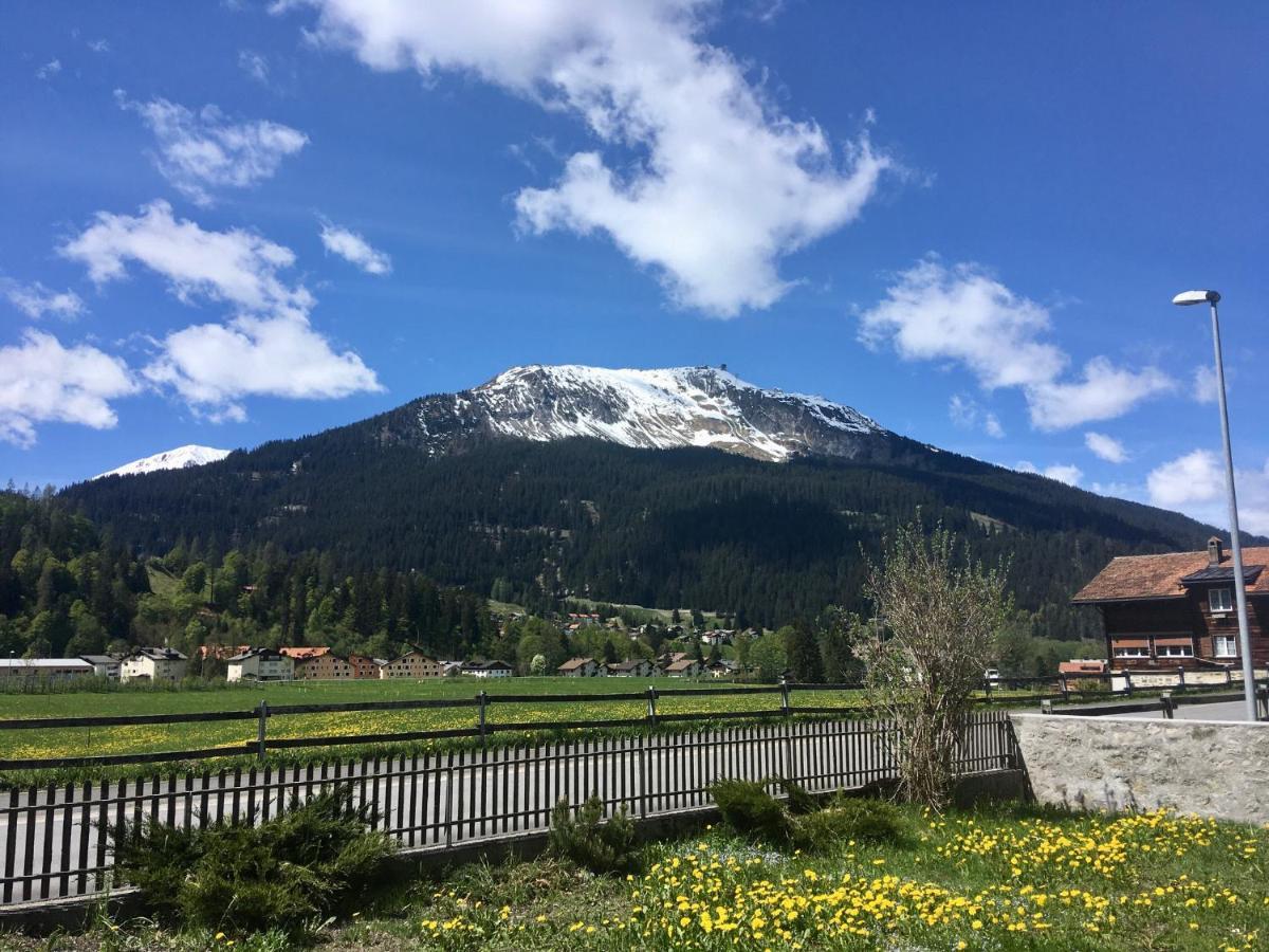 Ferienwohnung Uf Z'Enisch Klosters Esterno foto