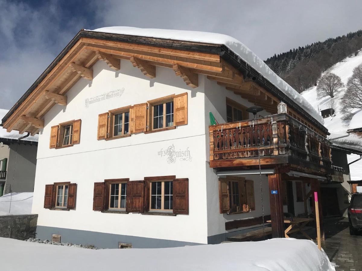 Ferienwohnung Uf Z'Enisch Klosters Esterno foto