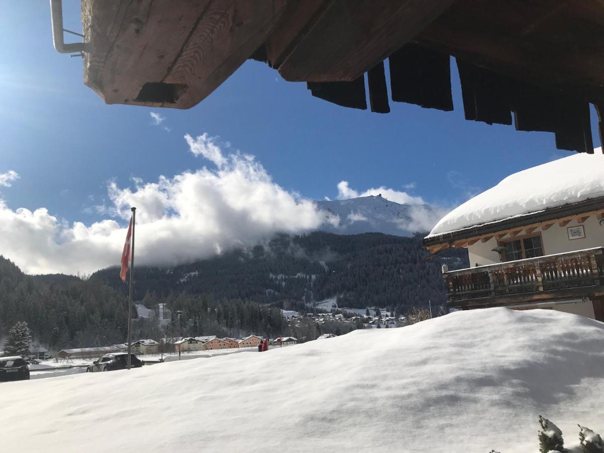 Ferienwohnung Uf Z'Enisch Klosters Esterno foto