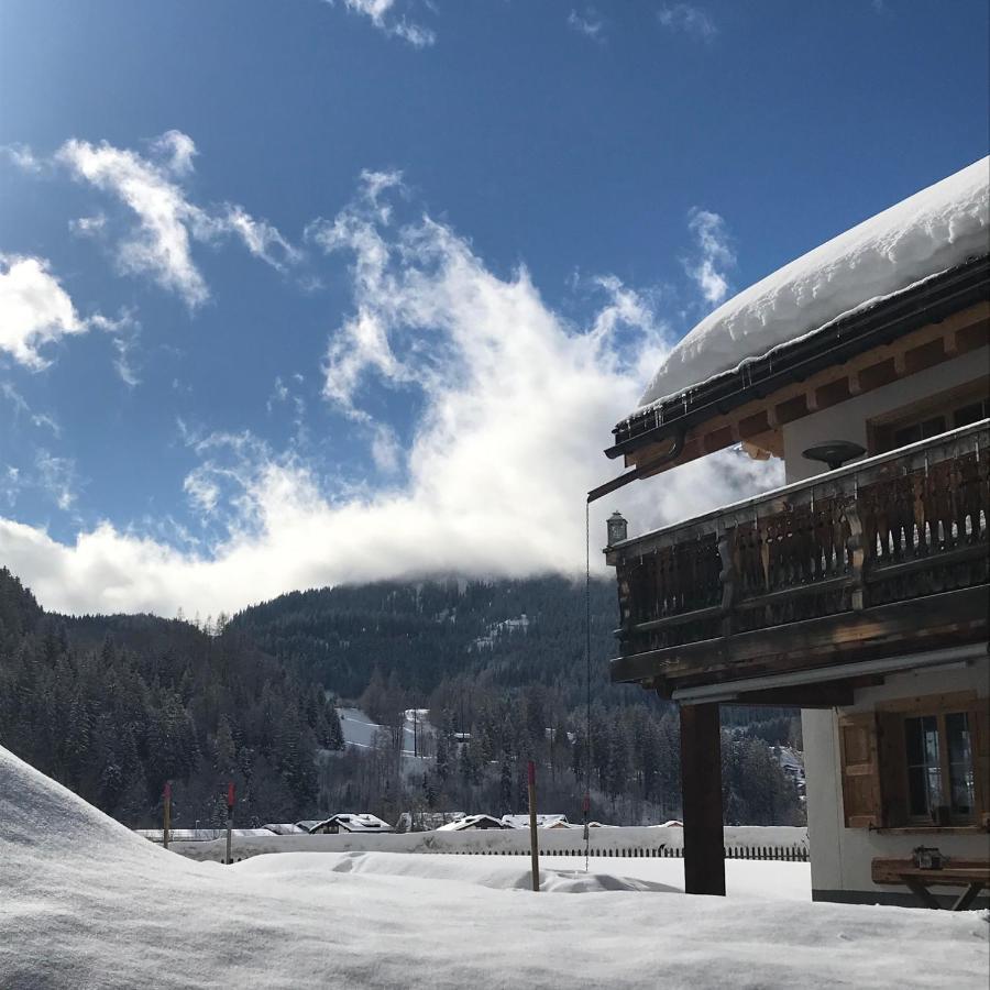 Ferienwohnung Uf Z'Enisch Klosters Esterno foto