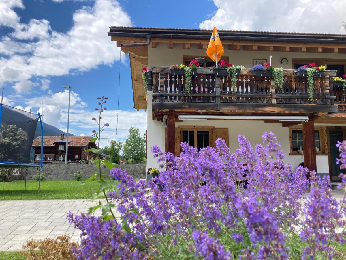 Ferienwohnung Uf Z'Enisch Klosters Esterno foto